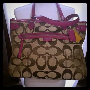 Coach signature khaki/bright magenta tote